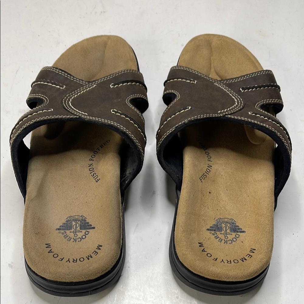 Dockers Brown Leather Sandals with Cross-Strap Design